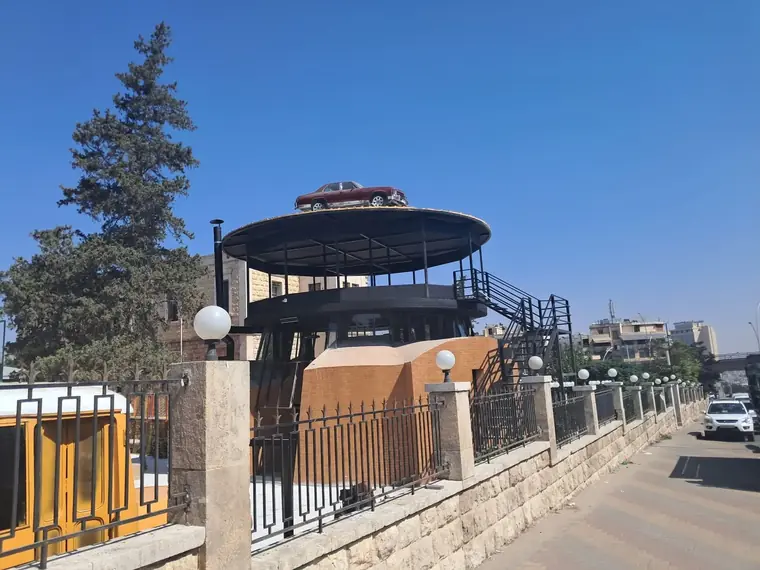 المنشأ المنجز من مستوى الشارع